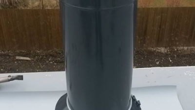 Svislý kouřovod s funkcí komínu CIKO COMPLEX D v barvě RAL 7016 pro krbovou vložku Spartherm